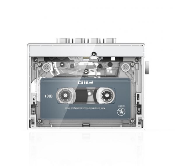 CP13 - Portabler Kassettenspieler